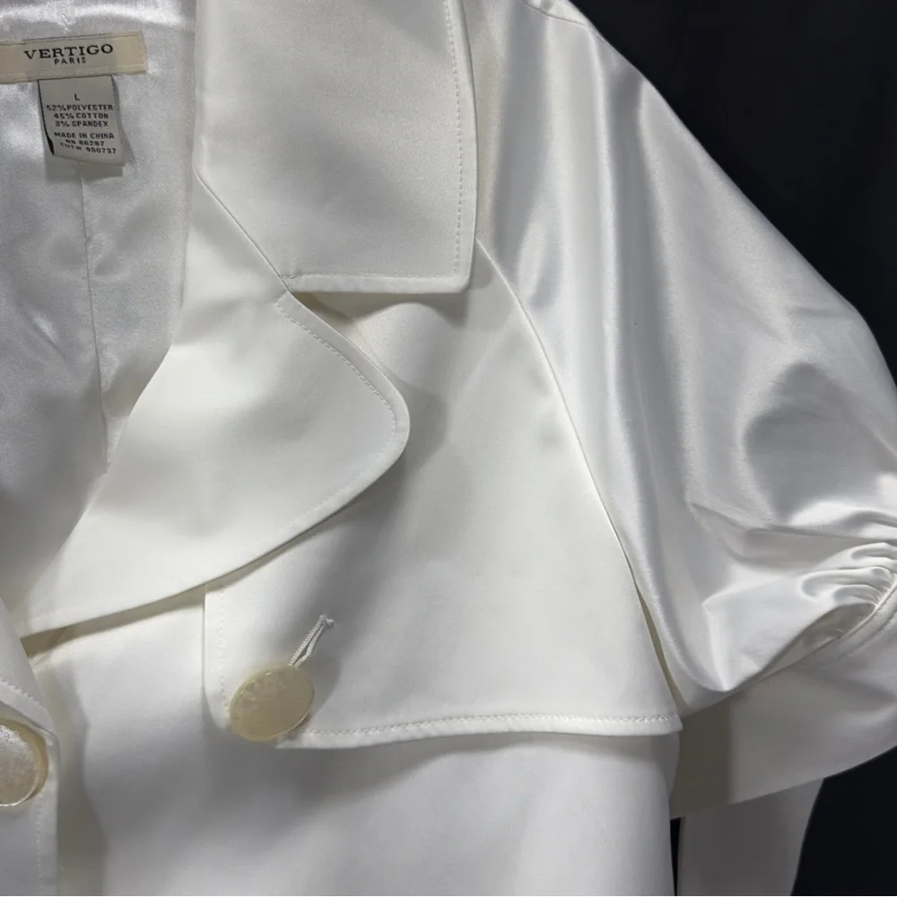 Vertigo Paris Cream Cropped Satin Bomber Jacket - Picture 3 of 16